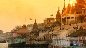 Kashi Vishwanath Temple and the holy river Ganga