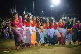 People dancing during Thabal Chongba